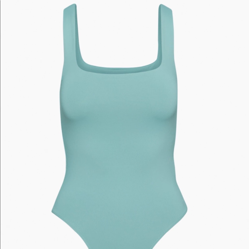NWT Aritzia contour cut out bodysuit